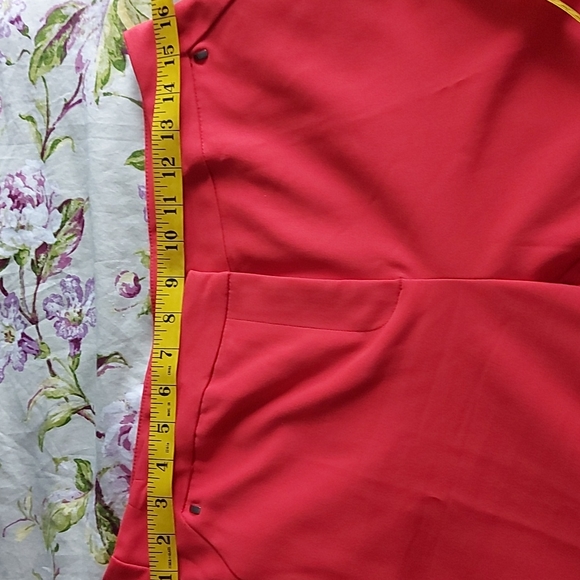 Reitmans bright red straight leg pants - Picture 4 of 6